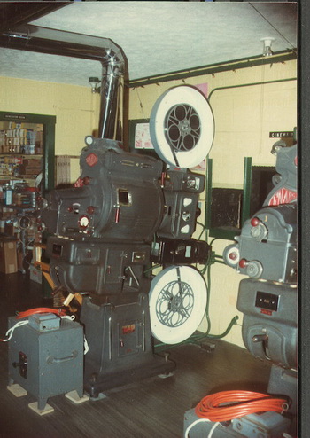 Film-Tech Forum ARCHIVE: Bell an Howell 1615 Projector - 8mm