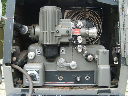 8mm Forum: The Old School Projector