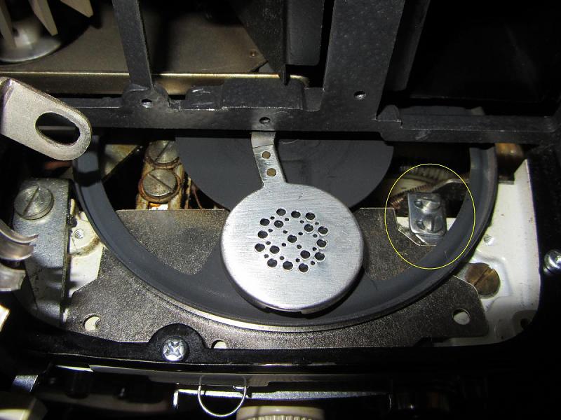 Click image for larger version

Name:	Aperture cover removal.jpg
Views:	434
Size:	130.6 KB
ID:	4392