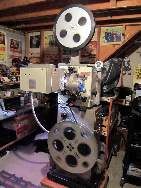 Click image for larger version

Name:	small projector 01.jpg
Views:	361
Size:	139.8 KB
ID:	46074