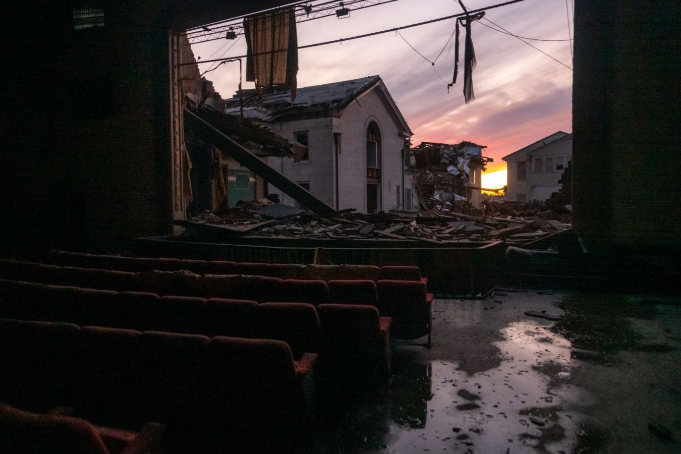 Click image for larger version

Name:	A damaged theater is seen in Mayfield midwest-weather-knetucky-1211.jpg
Views:	211
Size:	125.3 KB
ID:	49289