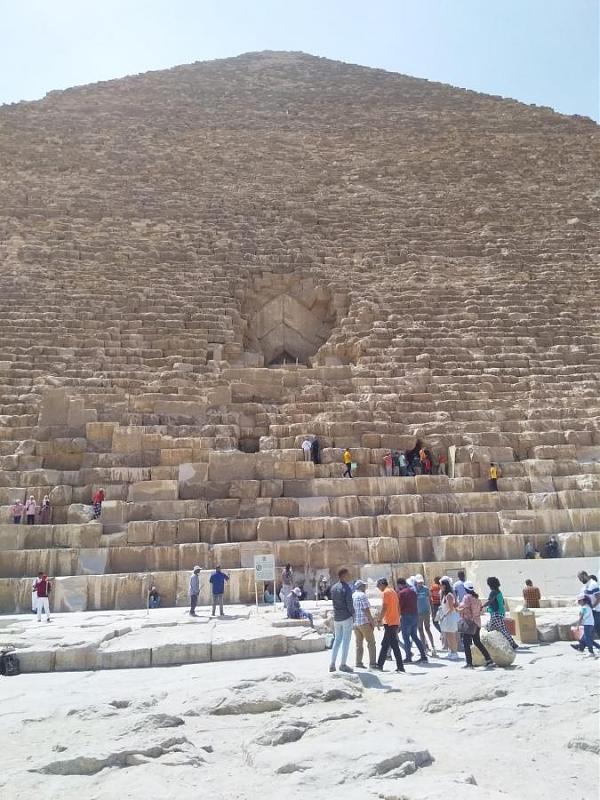 Click image for larger version

Name:	Egypte 2022 Pyramides 2.jpg
Views:	374
Size:	107.7 KB
ID:	65704