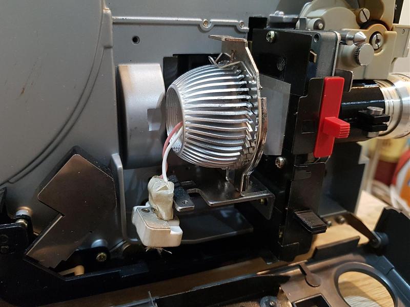 My practical & simple frame-by-frame 8mm film scanning setup, that