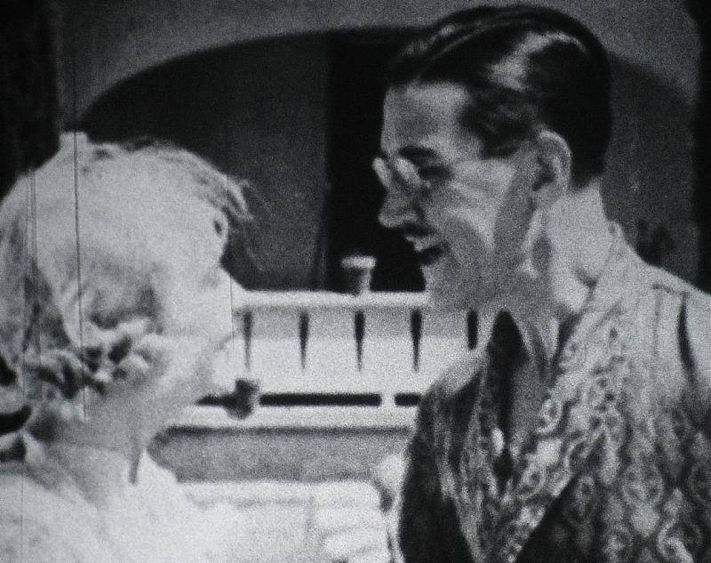 Click image for larger version  Name:	Charley Chase_luncheon at 12.jpg Views:	0 Size:	180.0 KB ID:	107725